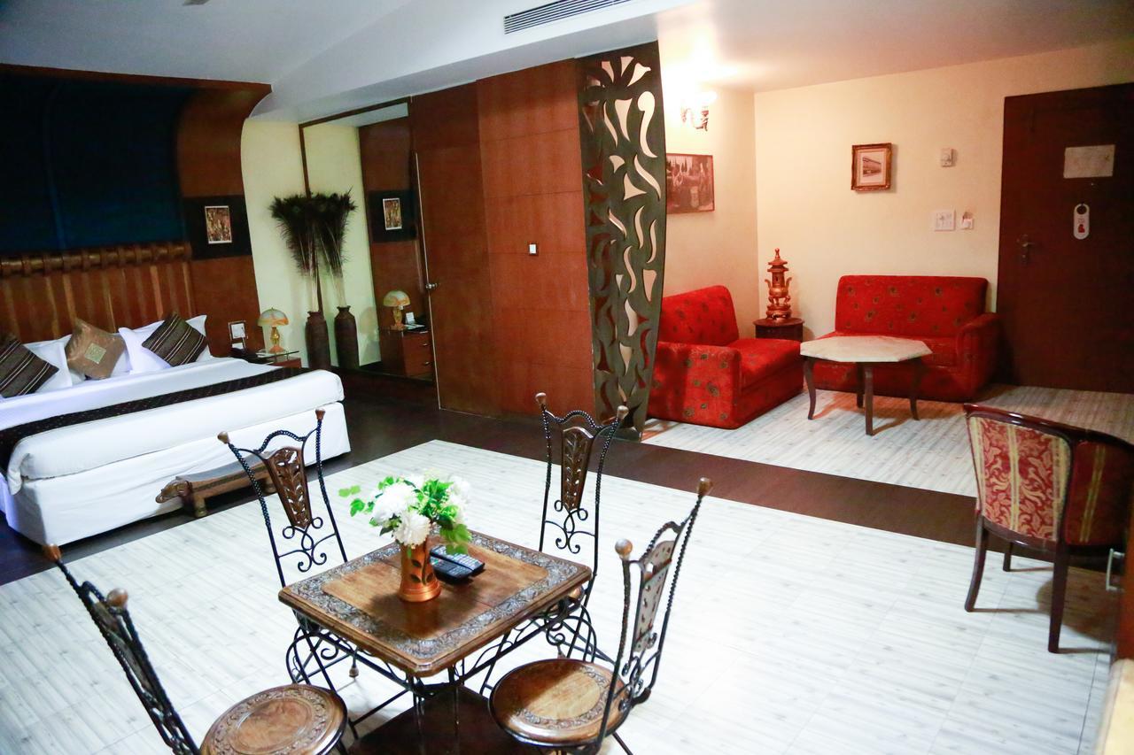 Grand Heritage Narmada Jacksons Jabalpur Exterior photo